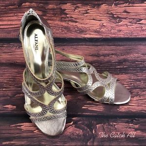 Alfani size 9M Silver Open Toed Sandal